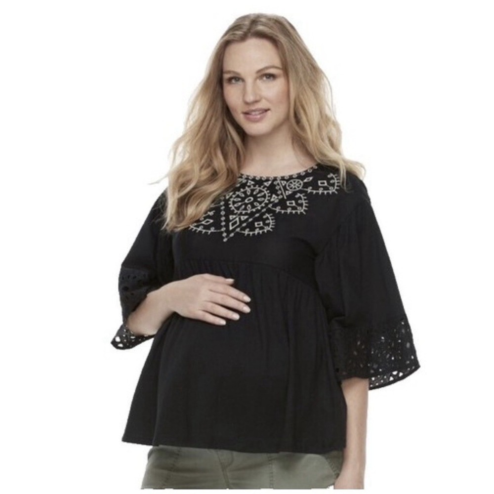 AGlow Women's Maternity‎ Embroidered Top Women Size Small Short Sleeves Comfy